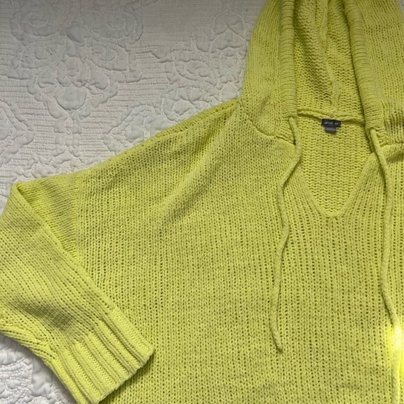 Aerie Chenille Sweater Size Medium - Picture 2 of 3